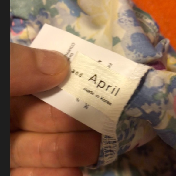 and April boho pastel floral off shoulder blouse NWT - Picture 3 of 8